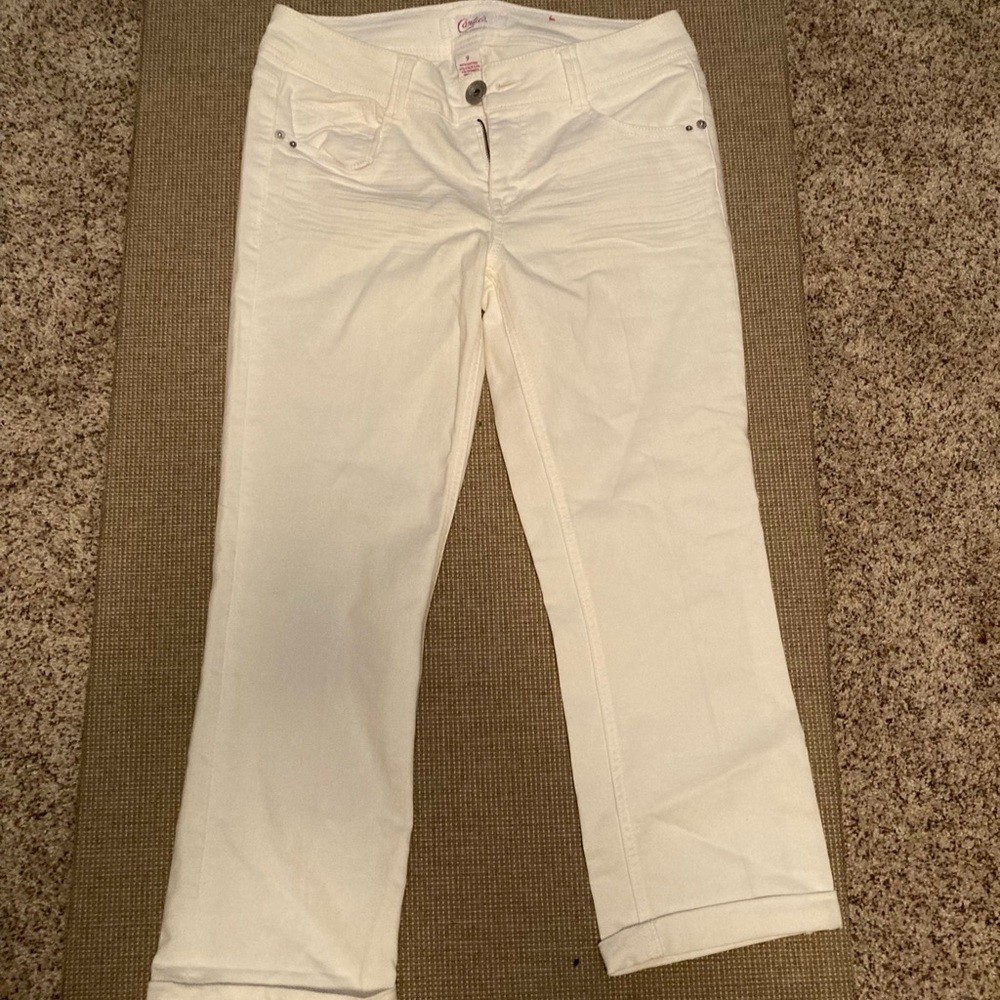 Candie’s cropped white jeans size 9